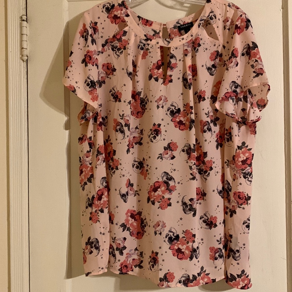 Torrid Size 2 Blouse - rose and skeleton print